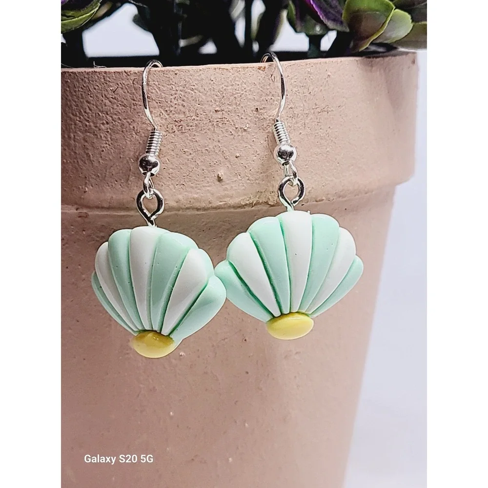 Handmade Mint Green White Pastel Seashell Drop Earrings Nautical Summer Beach‎